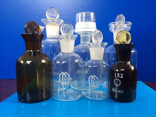 Dissolved oxygen bottle